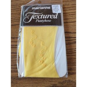 New Vintage Marianne Textured Pantyhose Size B Sheer Falling Hearts Bright Gold